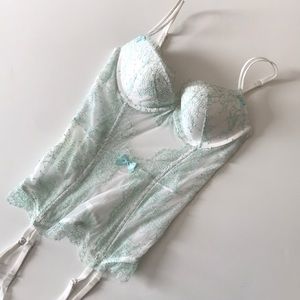 Dainty corset
